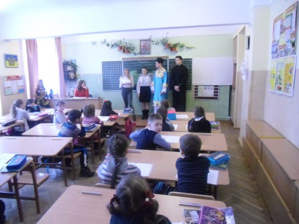 Святий Миколай завітав до учнів 1-4 класів